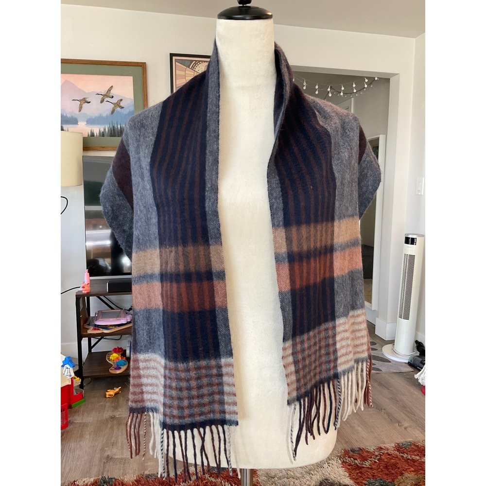 Geoffrey Beene 100% Cashmere Scarf Blue Plaid Fringe Soft Warm Luxury Wrap